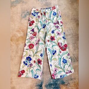 Ann Taylor Floral Capri Bottoms